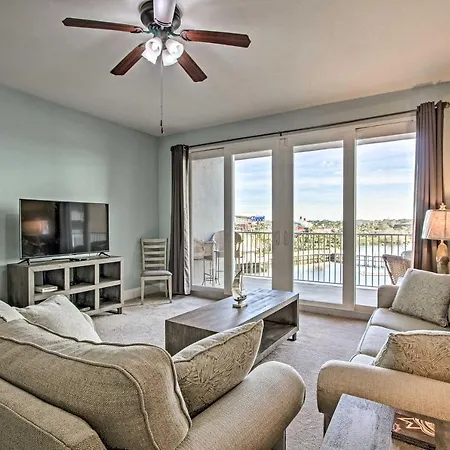 Lakefront Condo With Community Pools - Walk To Beach